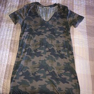 Women’s Camo pocket t shirt dress